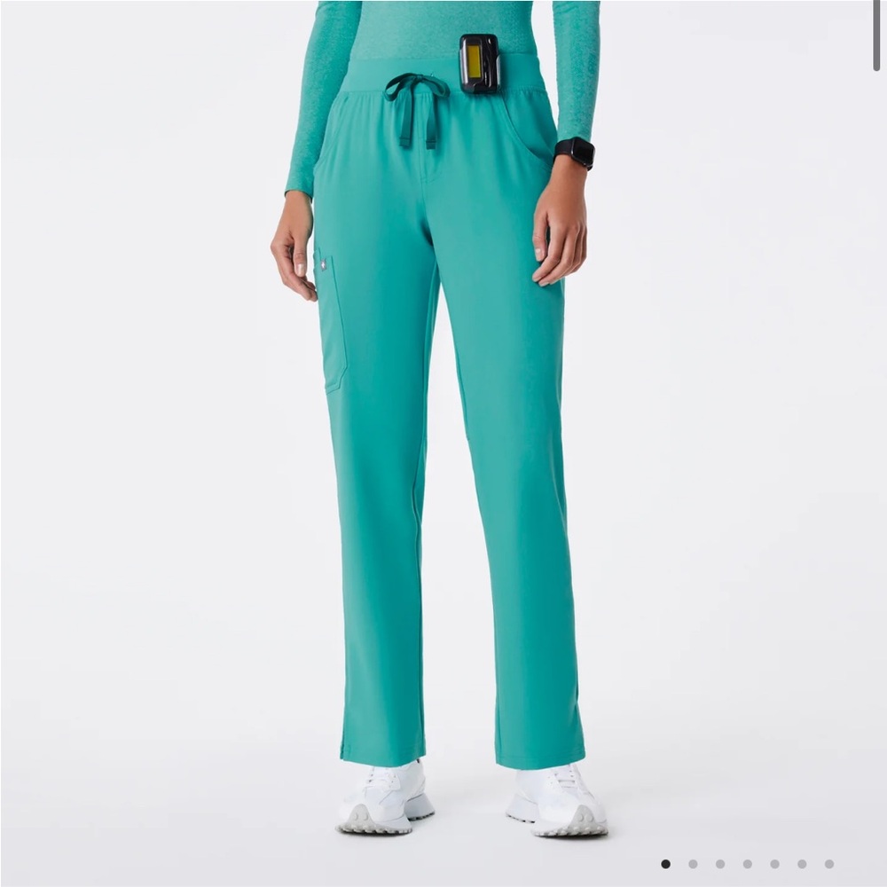 Figs Kade scrub pant 2XL Tall in Oasis